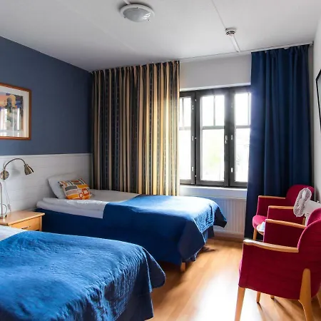 Jahtihovi 库奥皮奥